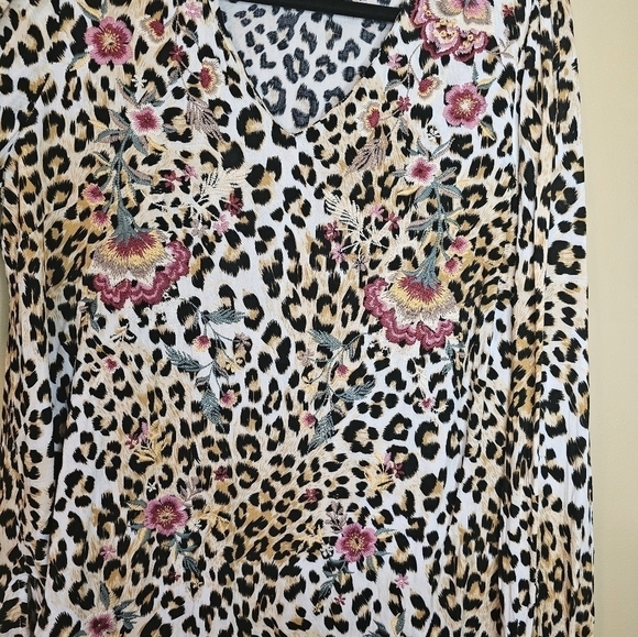 SAVANNA Jane Embroidered Floral and leopard print long sleeve top Size S… - Picture 5 of 8